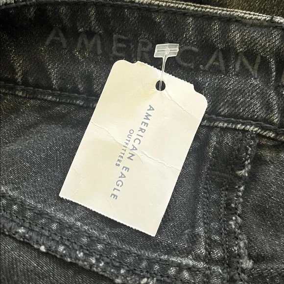 NWT American Eagle Distressed Black Denim Mom Shorts size 4 - Picture 11 of 11